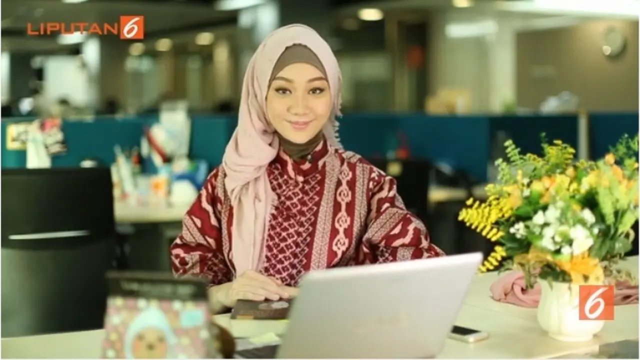 Hijabpedia: Variasi Hijab Pashmina untuk ke Kantor