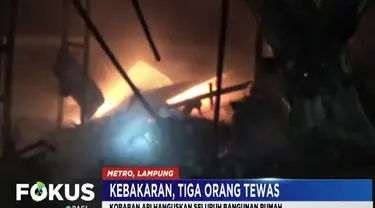 Menurut petugas pemadam, saat tiba di lokasi api sudah sangat besar. Namun dalam waktu satu jam api sudah bisa dipadamkan.