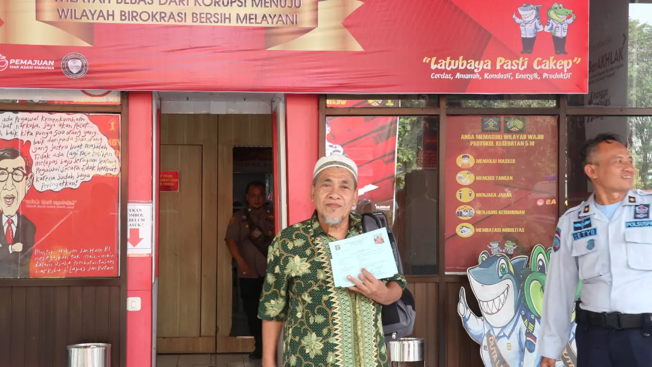 Slamet Rudhu bebas bersyarat dari Lapas I Surabaya. (Istimewa)