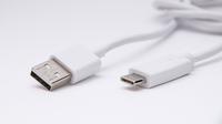 Kabel charger  (sumber: iStockphoto)