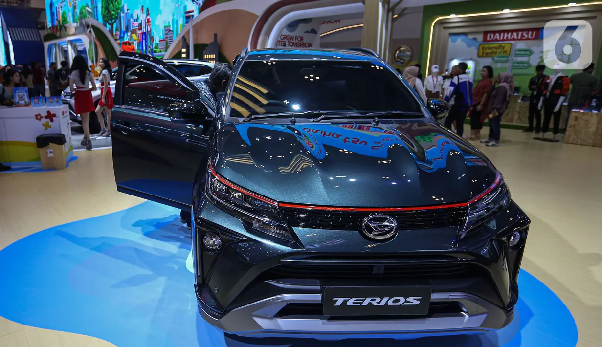 Pada gelaran GIIAS 2024, PT Astra Daihatsu Motor (ADM) mengangkat tema Grow For Better Tomorrow. (Liputan6.com/Angga Yuniar)
