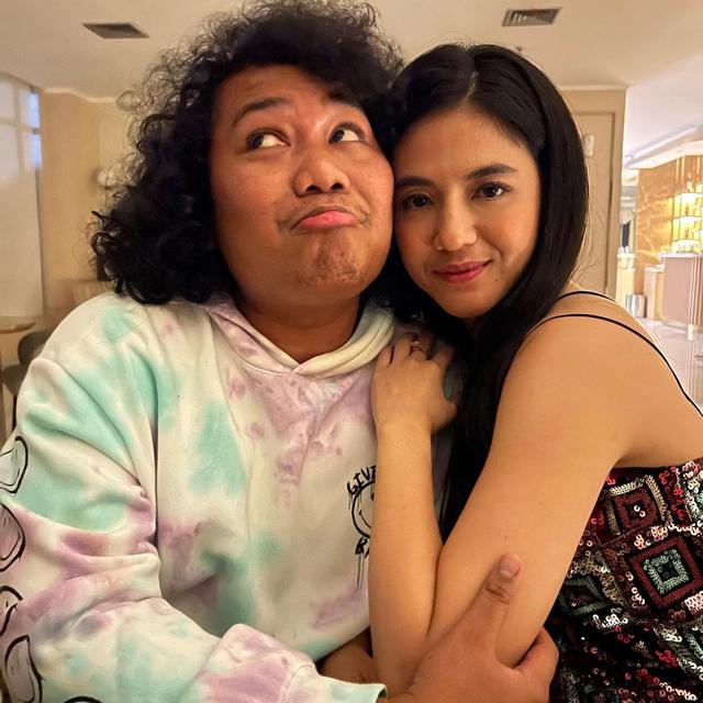 7 Potret Komika Marshel Widianto Bareng Artis Wanita Tanah Air, Bikin Iri