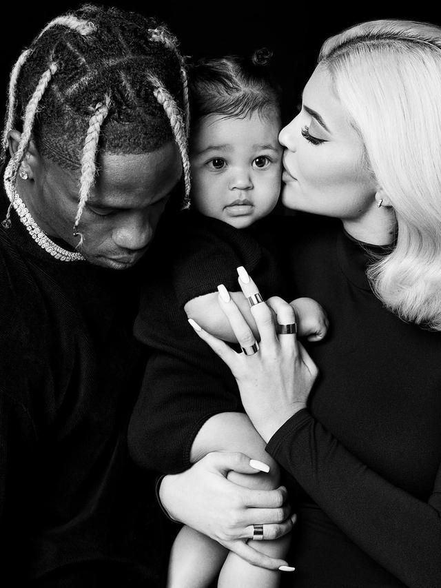 Dikabarkan Putus, Ini 6 Momen Manis Kylie Jenner dan Travis Scott