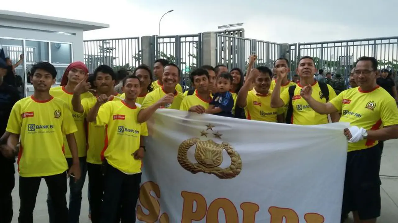 Suporter PS Polri