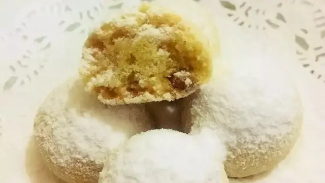 Resep putri salju kacang mede, kue Lebaran yang lembut dan renyah. (dok. Cookpad @Nayza22)