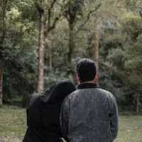 Beberapa zodiak tetap membutuhkan ruang pribadi saat jatuh cinta. Bukan karena cuek, tetapi demi menjaga keseimbangan dalam hubungan.