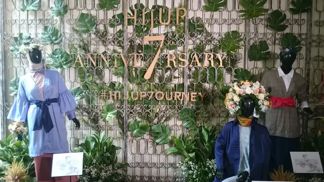 E-commerce fashion muslim HIJUP