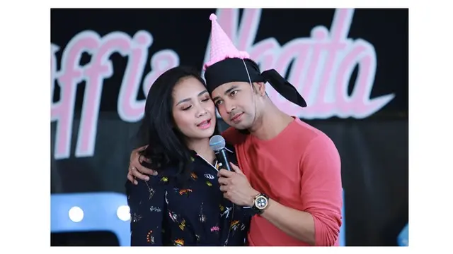 Selebriti yang Vakum dan Fokus Bersama Keluarga