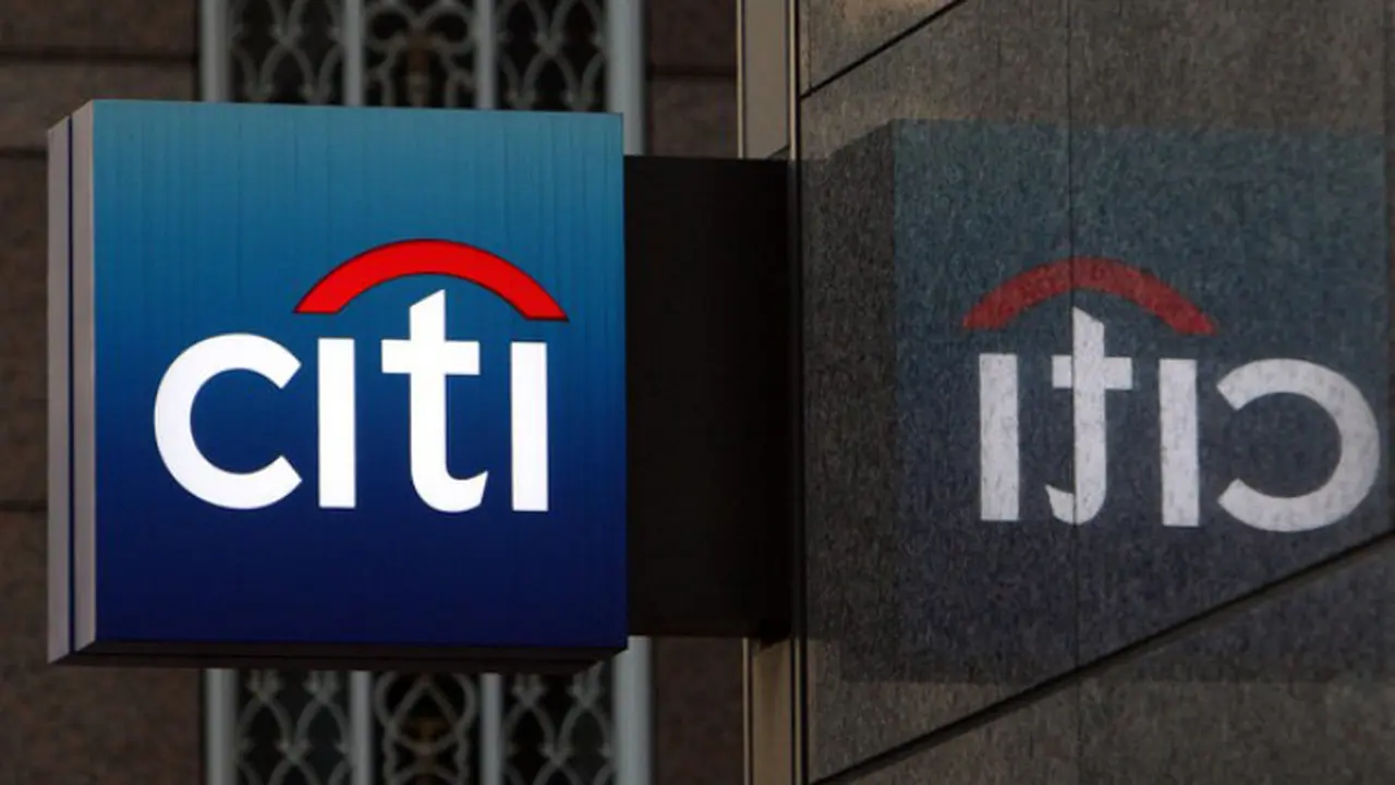 Citigroup Inc pernah melakukan PHK massal pada 52 ribu pegawai