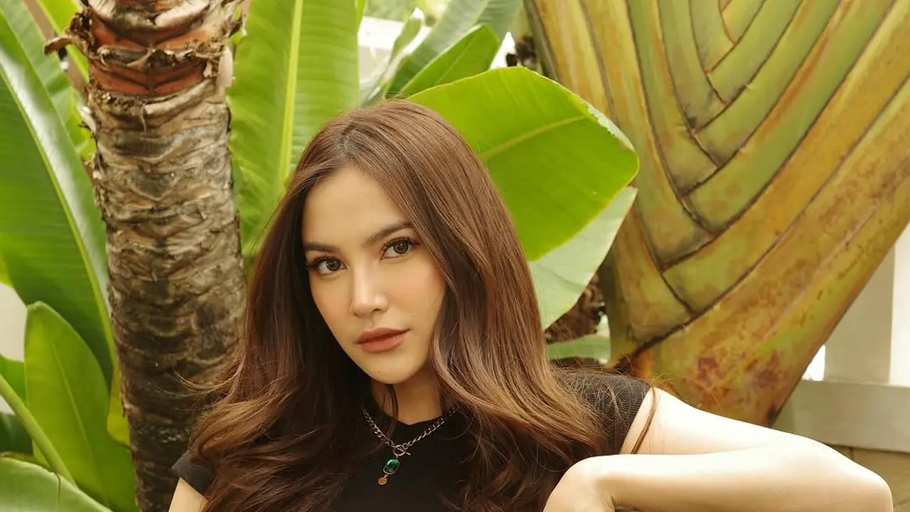 Pesona Mahalini Usai Melahirkan: Ibu Satu Anak Tampil Cantik Maksimal dengan Gaya Kasual