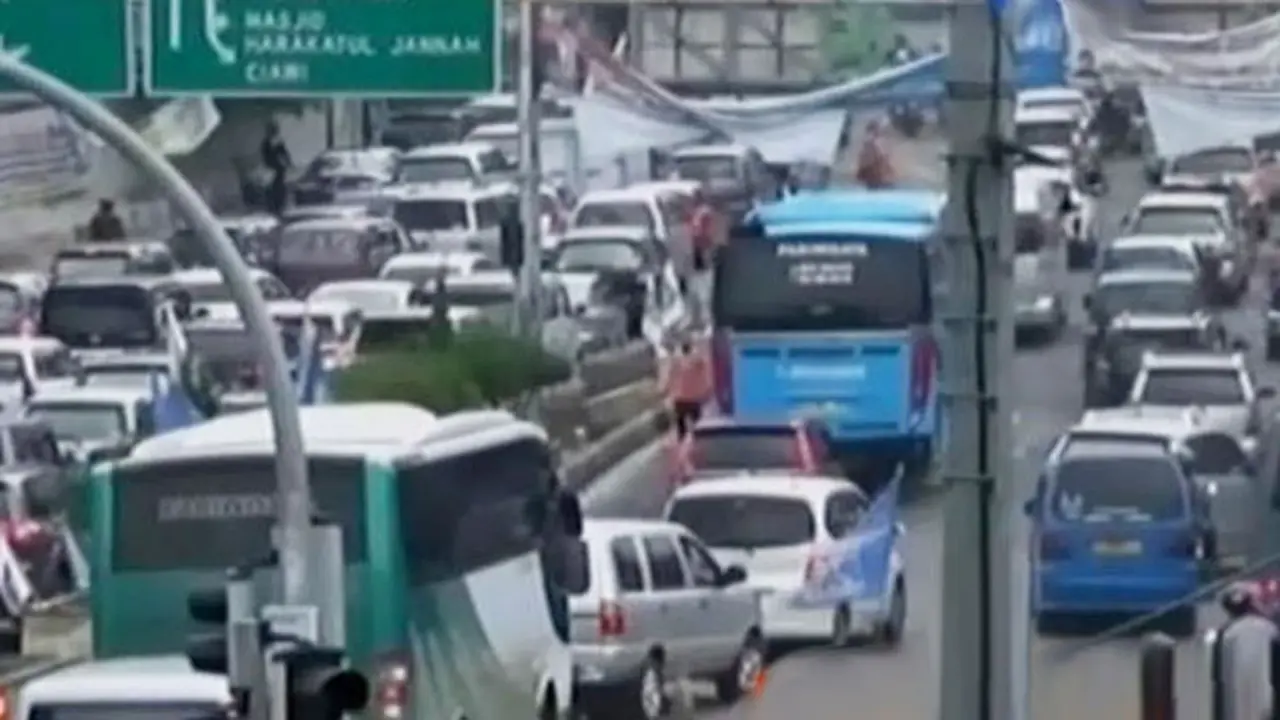 Segmen 1: Kawasan Puncak Macet hingga RJ Lino Jadi Tersangka