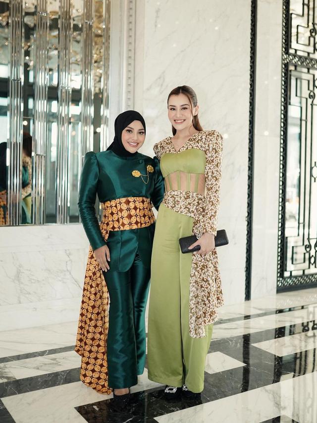 6 Gaya Kompak Aurel Hermansyah dan Aaliyah Massaid Kenakan Kebaya Hijau, Saudara Ipar Rasa Kandung