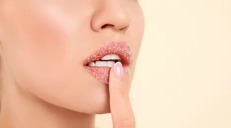 4 DIY Lip Scrub untuk Membantu Lembapkan Bibir Kering dan Pecah-pecah