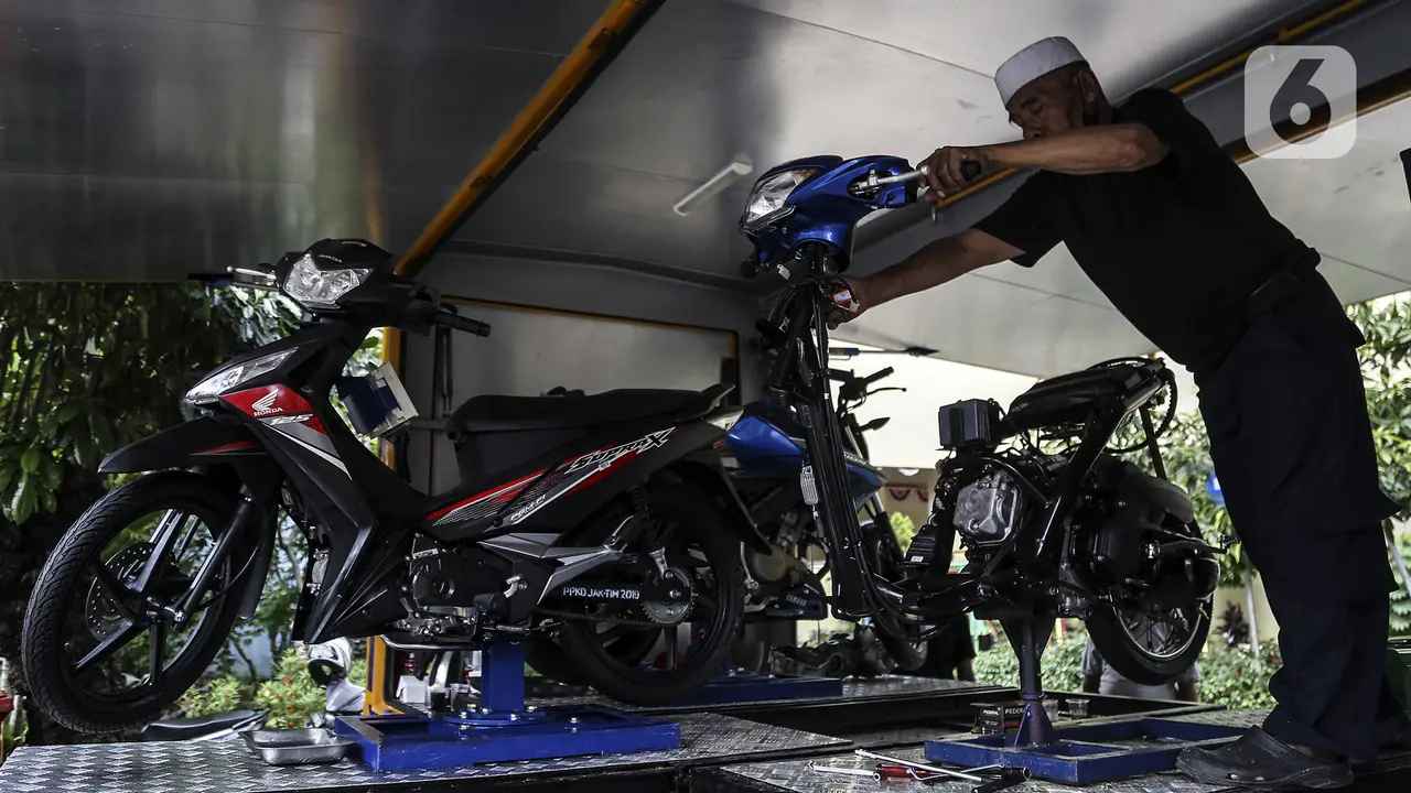 FOTO: Pelatihan Perbengkelan Kendaraan untuk Warga Rusun Jatinegara Barat