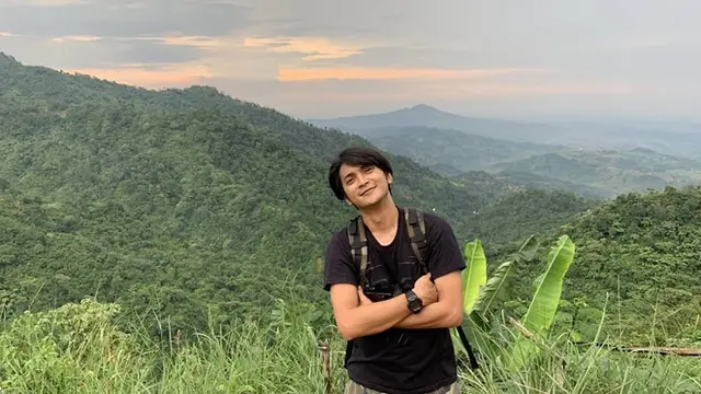 6 Potret Terbaru Reiner Manopo, Aktor Sinema yang Masih Single di Usia 33 Tahun