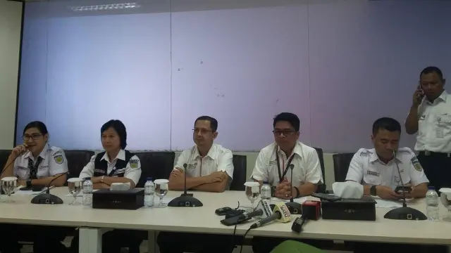 [Bintang] Harus Antre karena Sistem Tiket KRL Berubah, Para Pengguna Marah-marah di Twitter