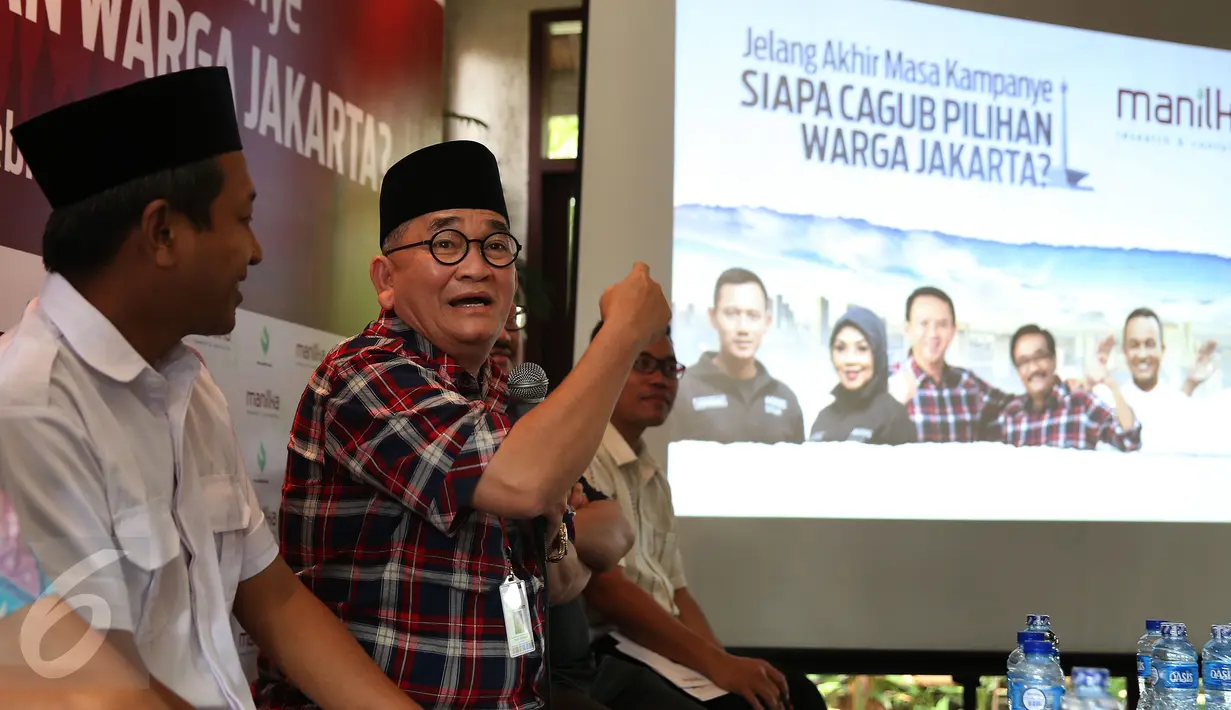 Jubir pasangan Basuki Tjahaja Purnama (Ahok)- Djarot Saiful Hidayat, Ruhut Sitompul saat pemaparan hasil survei Pilkada DKI 2017, di Jakarta, Rabu (8/2). Dalam survei ini, elektabilitas Ahok - Djarot berada di angka 21,70 persen (Liputan6.com/Johan Tallo)