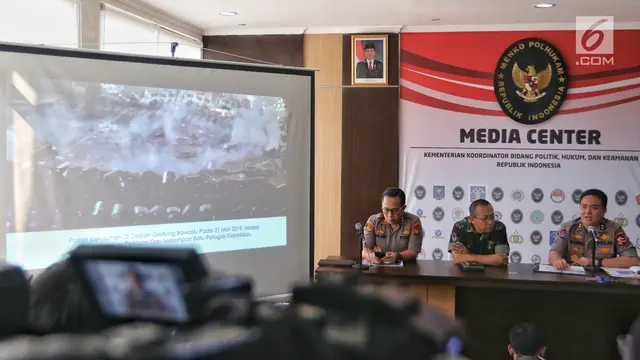 TNI dan Polri Jelaskan Perkembangan Kerusuhan 21-22 Mei