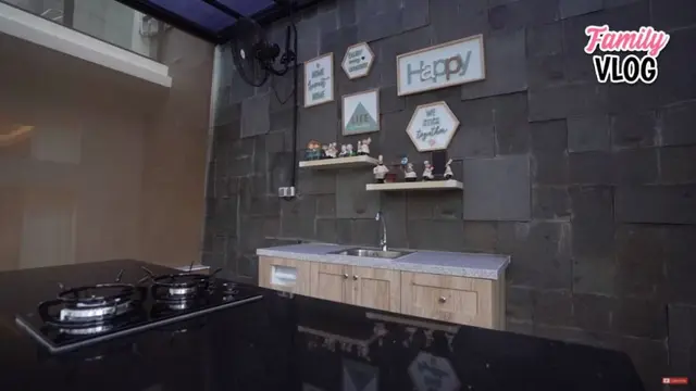 Dapur Ussy Sulistiawaty