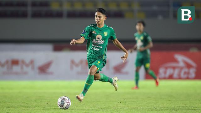 Foto: Peran Besar Bocah 17 Tahun Milik Persebaya saat Mengalahkan Barito Putera di Pekan ke-15 BRI Liga 1