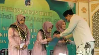 Wakil Gubernur Jawa Tengah, Taj Yasin Maimoen menyalurkan bisyaroh ke para penghafal Al Quran.