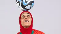 7 Potret Nouhaila Benzina, Pemain Pertama Berhijab di Piala Dunia Sepak Bola Wanita 2023 (doc: Instagram.com@enzinanouhaila)