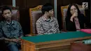 Pengamen korban salah tangkap kasus pembunuhan di Cipulir menghadiri sidang lanjutan praperadilan di Pengadilan Negeri Jakarta Selatan, Selasa (23/7/2019). Sidang ini beragenda menanti jawaban dari termohon, yakni Kejati DKI, Polda Metro Jaya, dan Kementerian Keuangan. (Liputan6.com/Faizal Fanani)