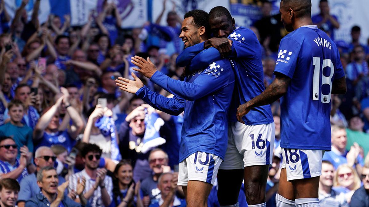 Momen Menarik Everton vs Southampton: Skor 2-0, Perpisahan yang Penuh Emosi