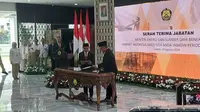 Detik-Detik Serah Terima Jabatan Menteri ESDM Bahlil Lahadalia dan Arifin Tasrif