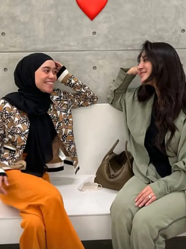 Dukungan untuk Lesti Kejora dari rekan selebriti. (Foto: Instagram/margiw)