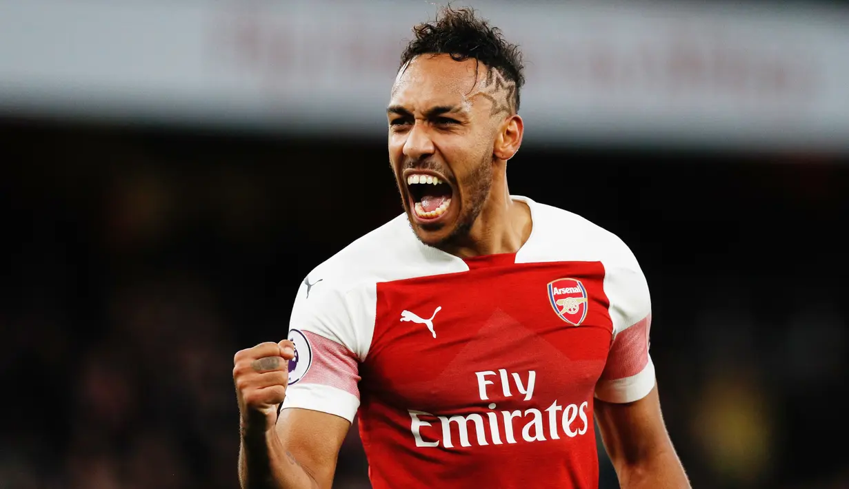 1. Pierre-Emerick Aubameyang (Arsenal) - 10 Gol (1 Penalti). (AFP/Adrian Dennis)