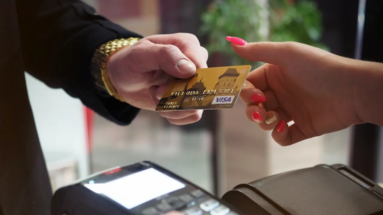 Kartu ATM BCA Non-chip Wajib Diganti Sebelum 1 Desember, Ini 3 Caranya