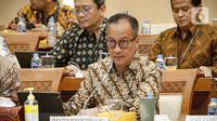 Dan juga  didampingi oleh Wakil Ketua Komisi VII DPR RI Eddy Soeparno. (Liputan6.com/Faizal Fanani)