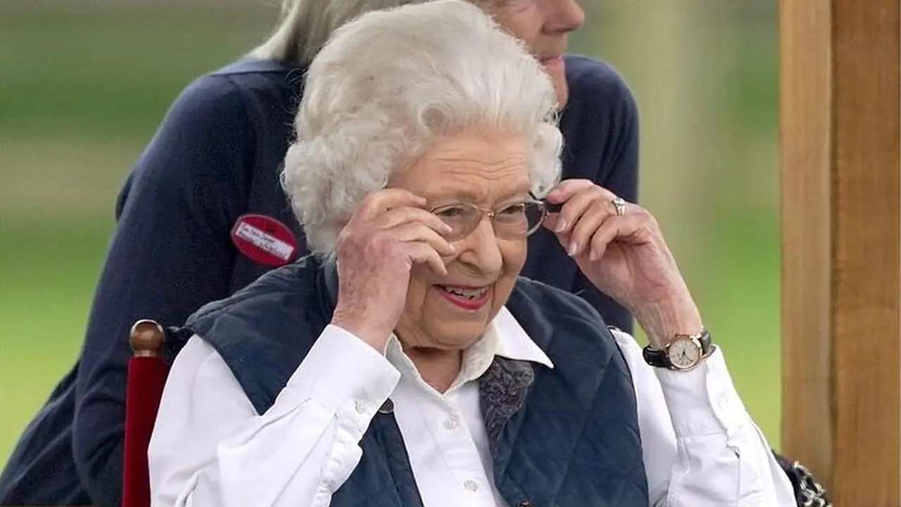 Ratu Elizabeth II