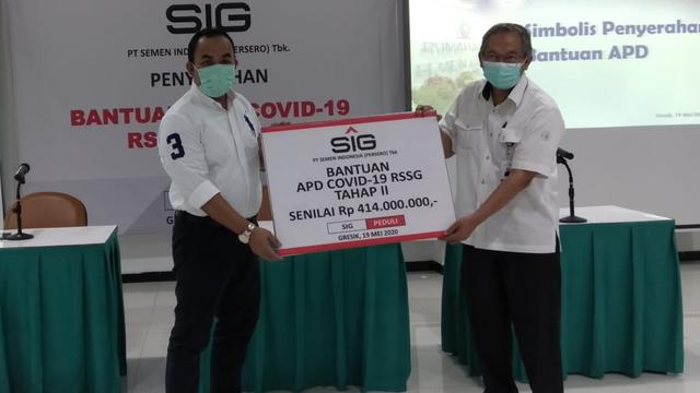 Semen Indonesia Serahkan Apd Senilai Rp 414 Juta Ke Rs Semen Gresik Bisnis Liputan6 Com