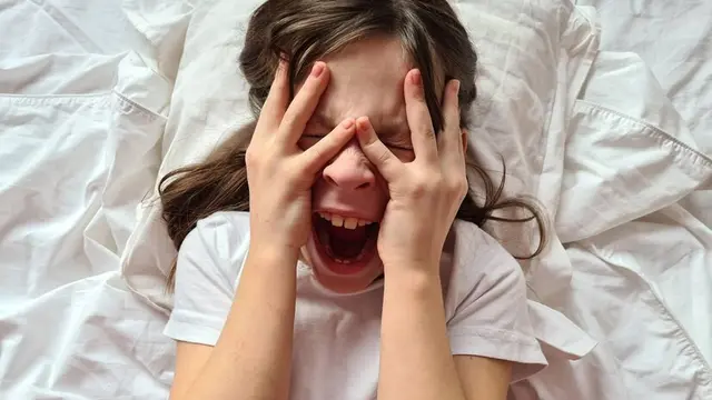 Ilustrasi anak teriak ketakutan/freepik.com/nadezdagorosko