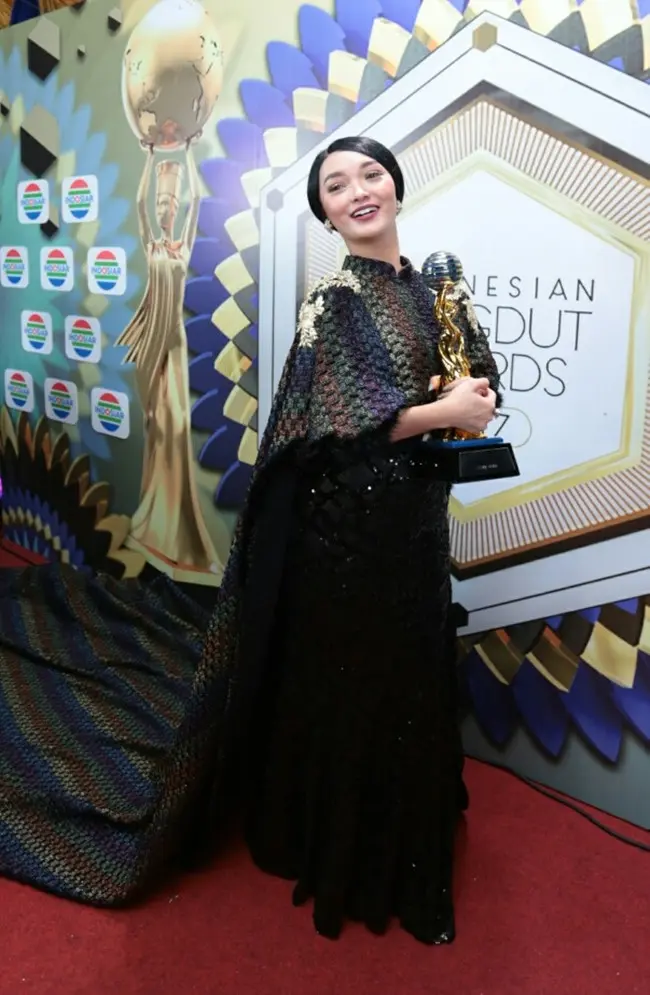 Rhoma Irama meraih kemenangan di Indonesian Dangdut Awards 2017. (Deki Prayoga/Bintang.com)
