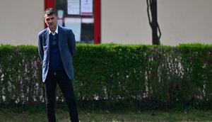 Pemecatan Maldini dan Massara langsung membuat bingung sejumlah pemain Milan, terutama Leao. (AFP/Gabriel Bouys)