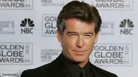 Masih Berduka, Pierce Brosnan Bangga Jadi Ayah Charlotte