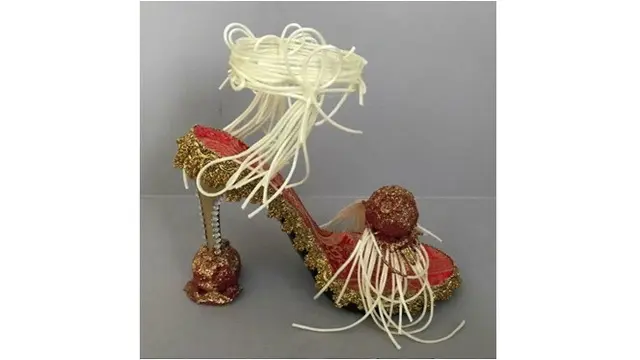 6 Bentuk Sepatu Mirip Makanan Ini Unik, Bikin Pengin Jajan