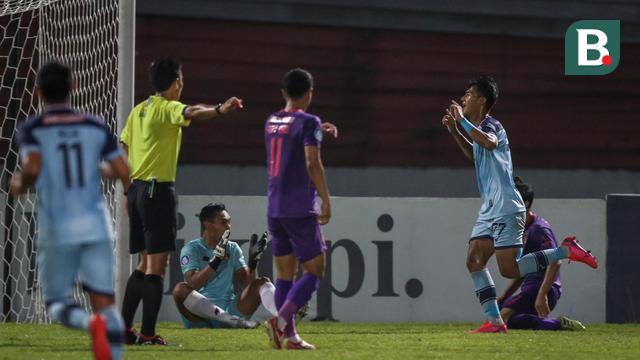 Foto: Derbi Jatim, Gol Tunggal Malik Risaldi Bawa Persela Bekuk Persik di BRI Liga 1