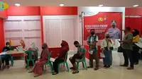 Antrian Vaksin Di Kota Serang, Banten. (Selasa, 06/09/2021). (Liputan6.com/Yandhi Deslatama).