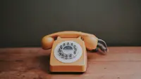 Ilustrasi telepon rumah. (Photo by Annie Spratt on Unsplash)