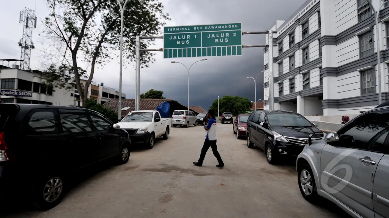 Revitalisasi Terminal Rawamangun Tak Kunjung Selesai