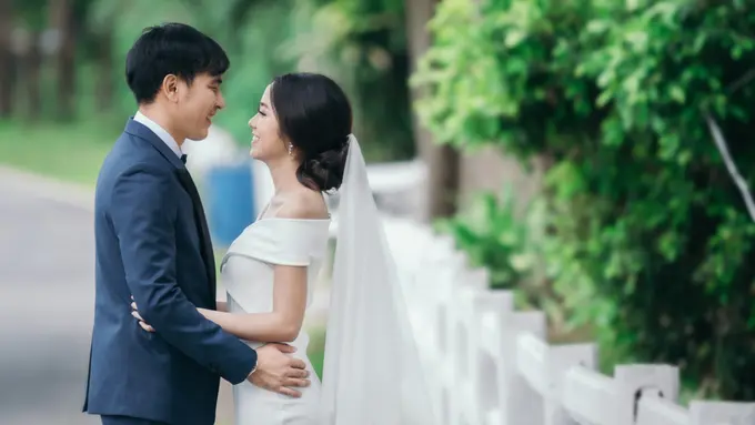 couple cinta bahagia