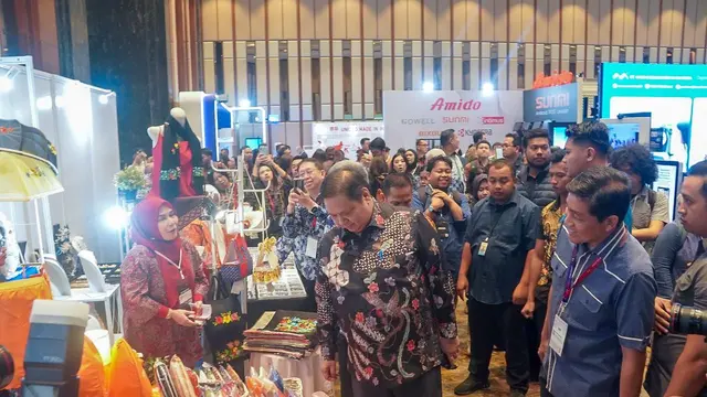 Menteri Koordinator Bidang Perekonomian Airlangga Hartarto di acara pembukaan Indonesia Retail Summit 2024 bertema “Navigating the Future of Retail: Strategies for Competitiveness and Innovation”, di Jakarta, Rabu (28/8/2024). (Dok Kemenko perekonomian)