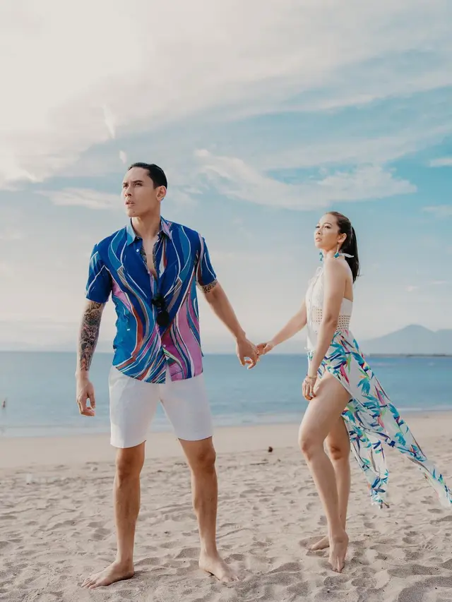 Andrea Dian dan Ganindra Bimo