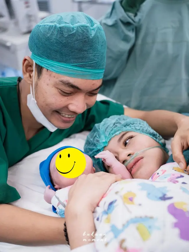 6 Potret Tri Suaka Jadi Suami Siaga untuk Nabila Maharani, Bahagia Menjadi Ayah
