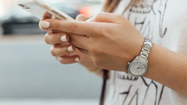 ilustrasi casing bening