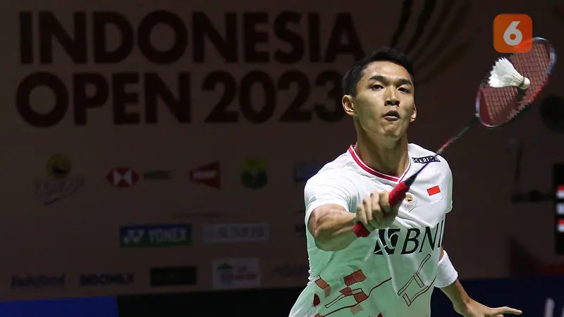 Foto: Bertemu di Perempat Final Indonesia Open 2023, Ini Dia Aksi Anthony Ginting saat Melawan Jonatan Christie